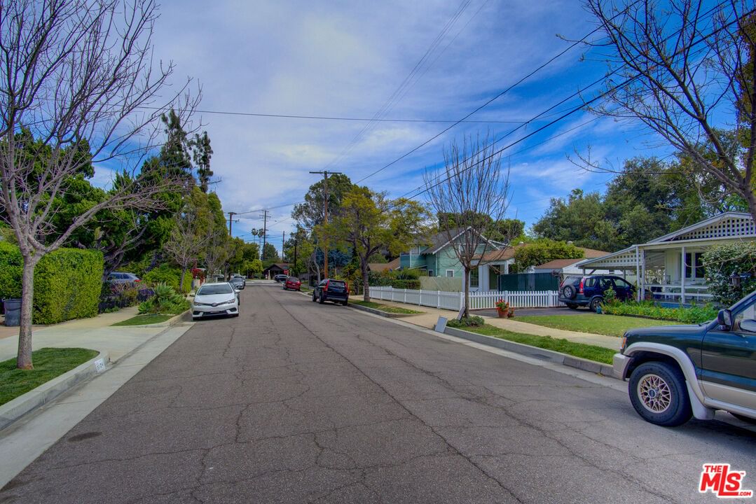 Foothill photo 15