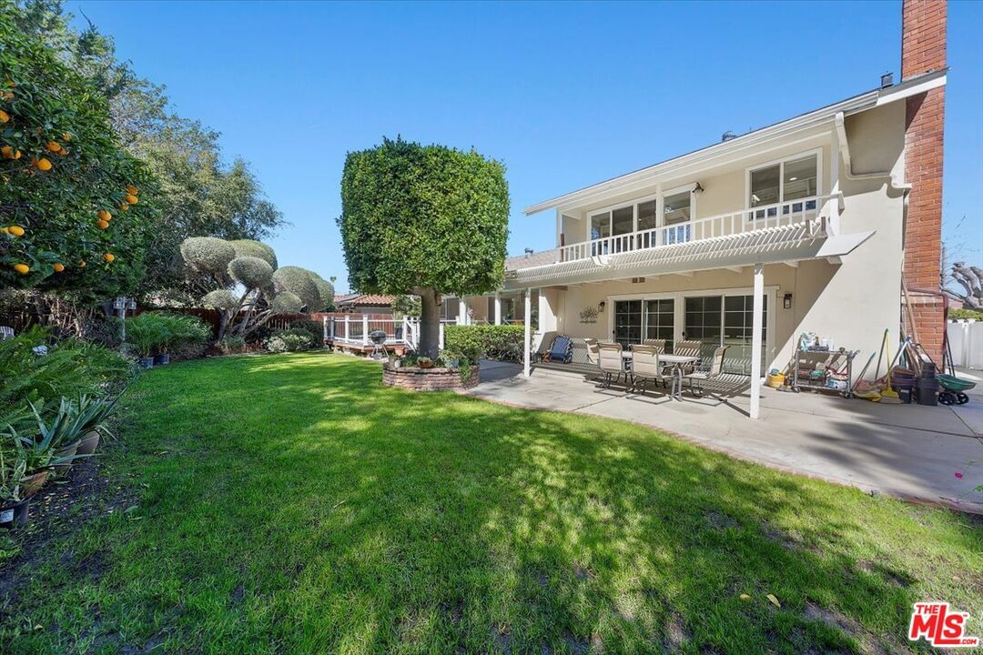 Country Hills photo 23