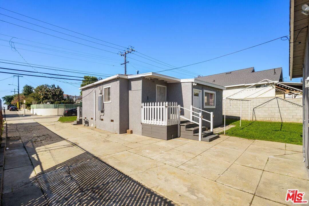 Redding photo 20