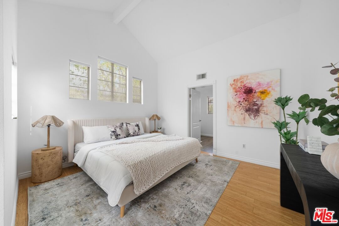 Sierra Madre photo 16