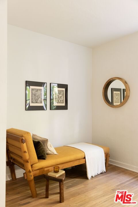 Avenue 64 photo 29