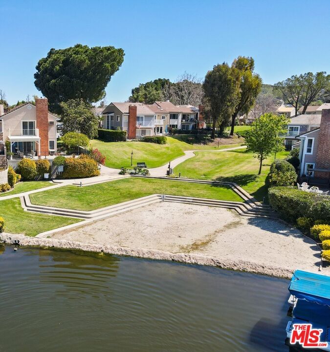 Beachlake photo 22