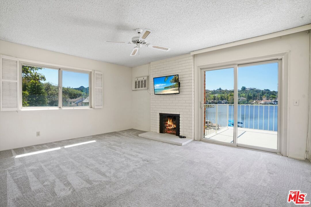 Beachlake photo 42