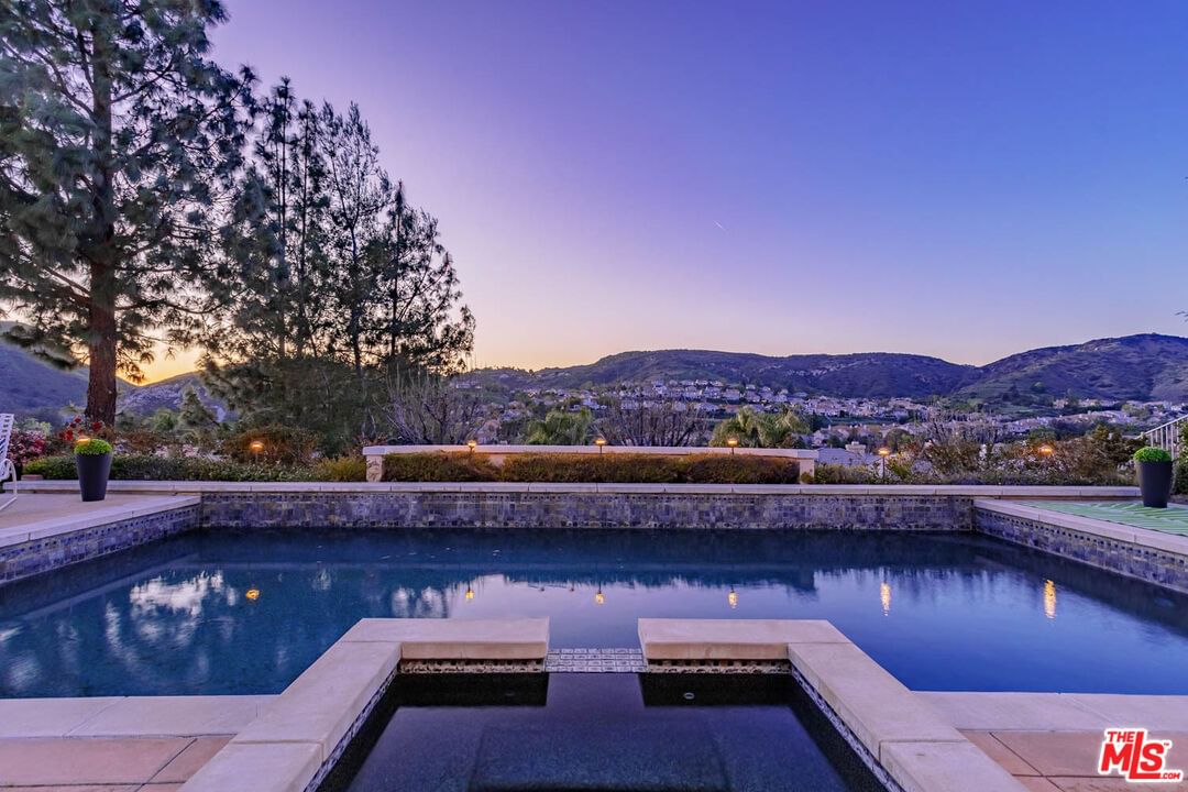 Rutherford Hill photo 6