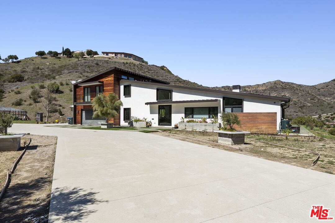 Lobo Canyon photo 4