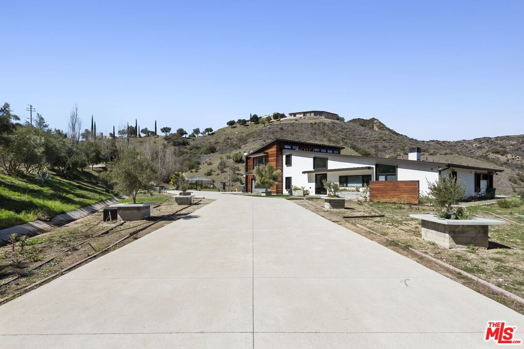 Lobo Canyon photo 5