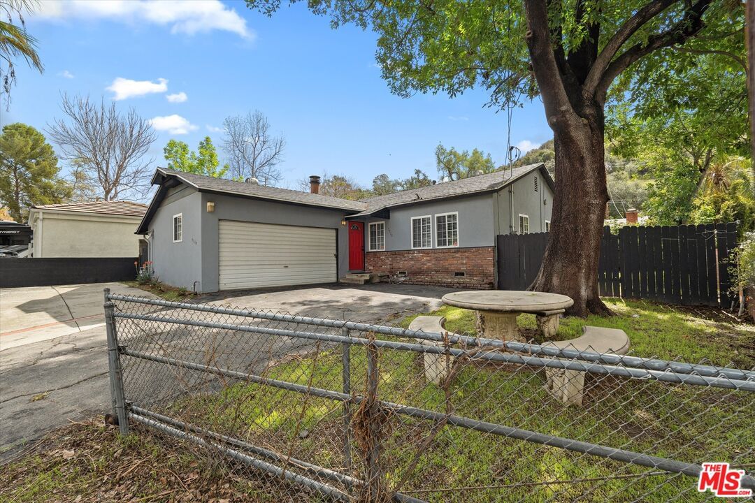 Thousand Oaks photo 22