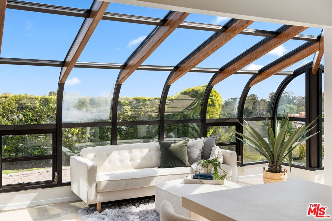 Palos Verdes Dr N photo 21