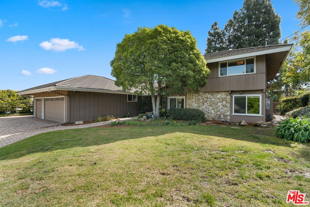 Palos Verdes Dr N photo 8