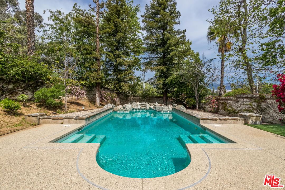 Summit Ridge photo 57