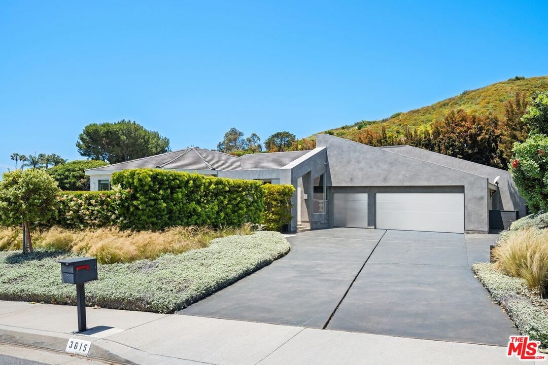 Malibu Country photo 34