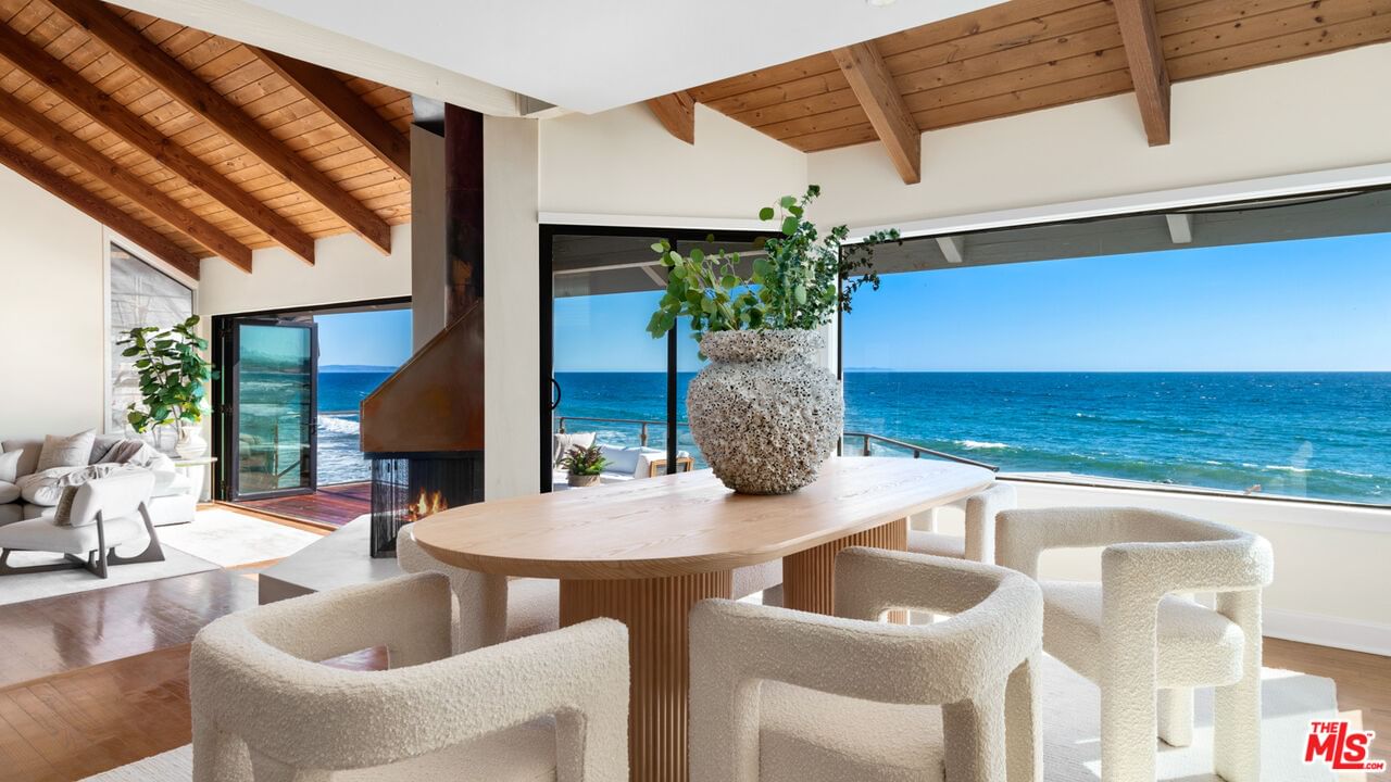 Malibu photo 10
