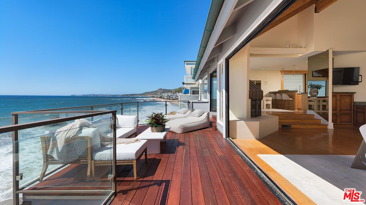 Malibu photo 14