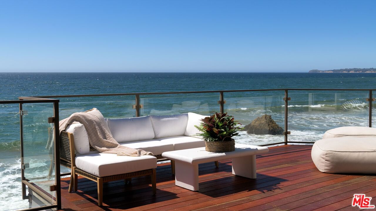 Malibu photo 15