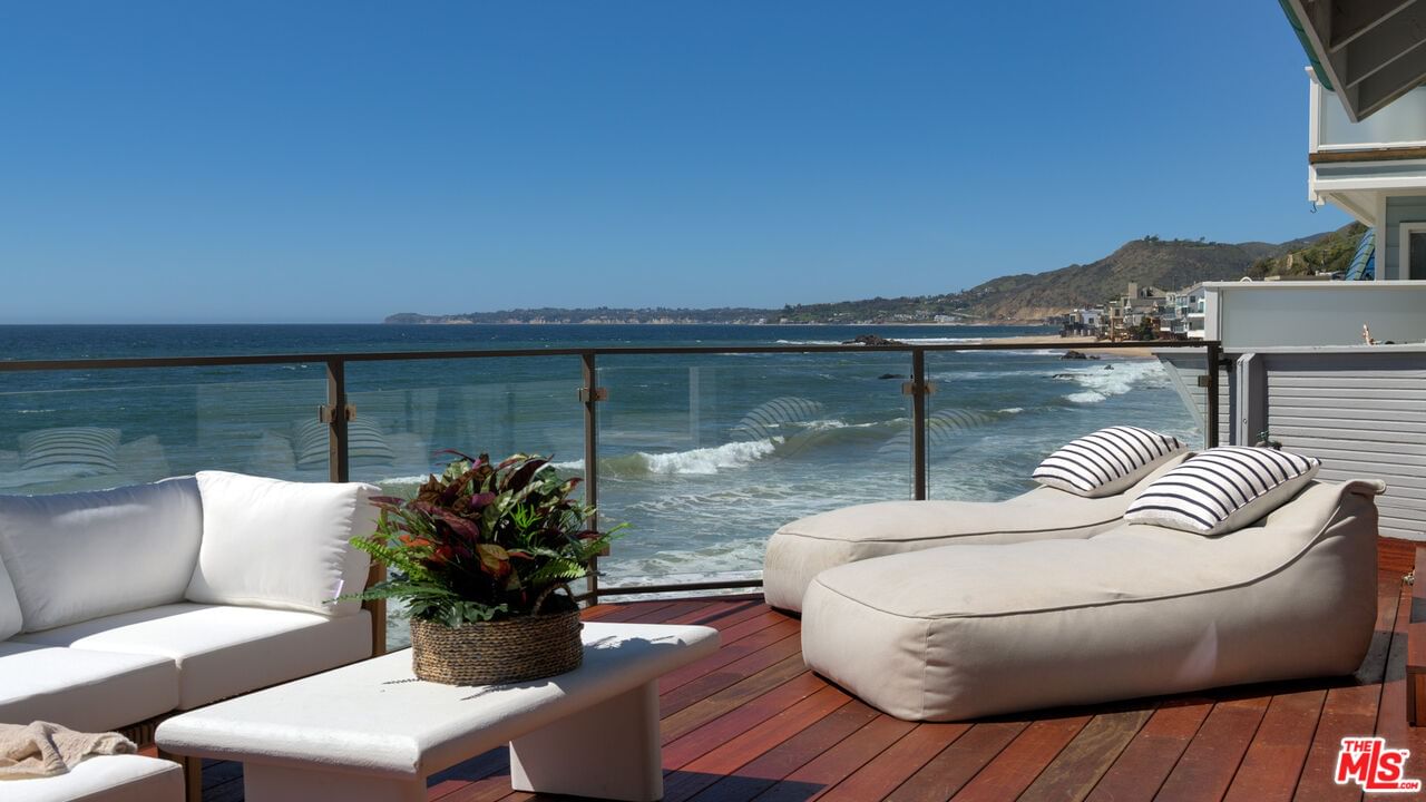 Malibu photo 16