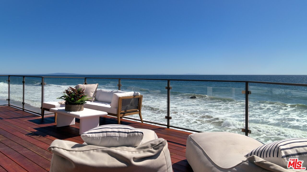 Malibu photo 17