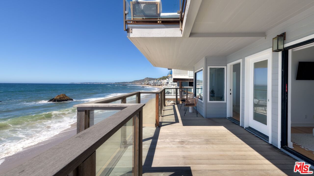 Malibu photo 27