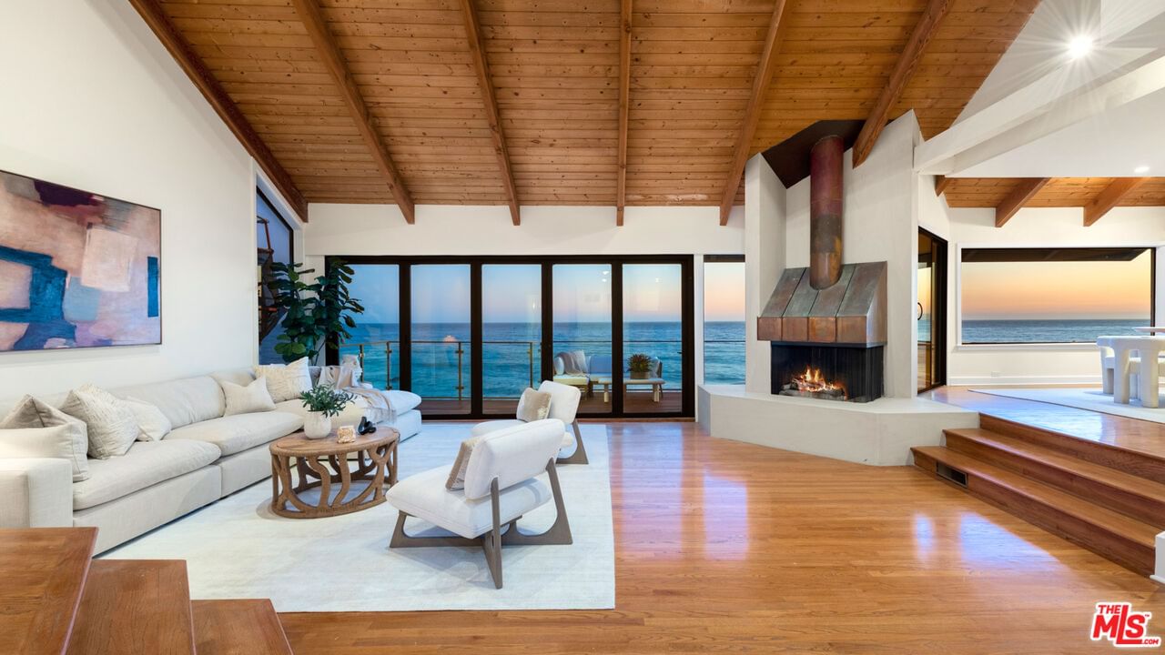 Malibu photo 38