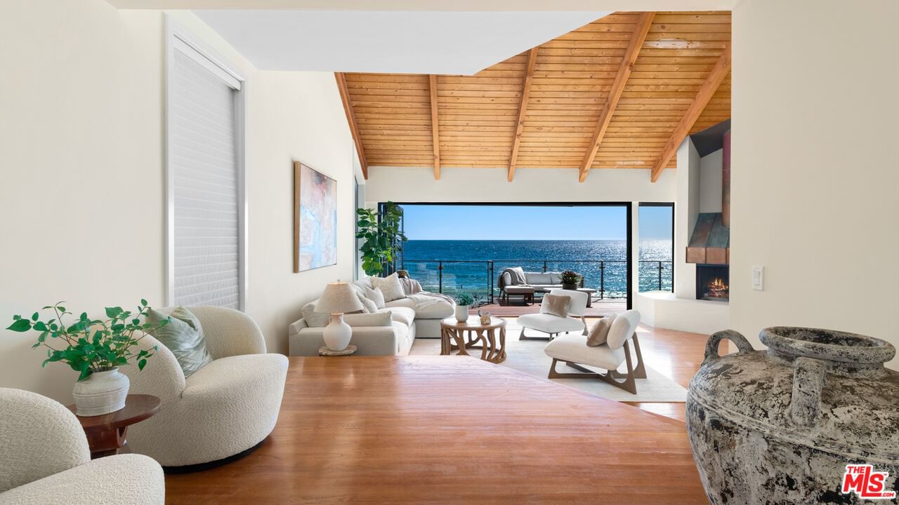 Malibu photo 4