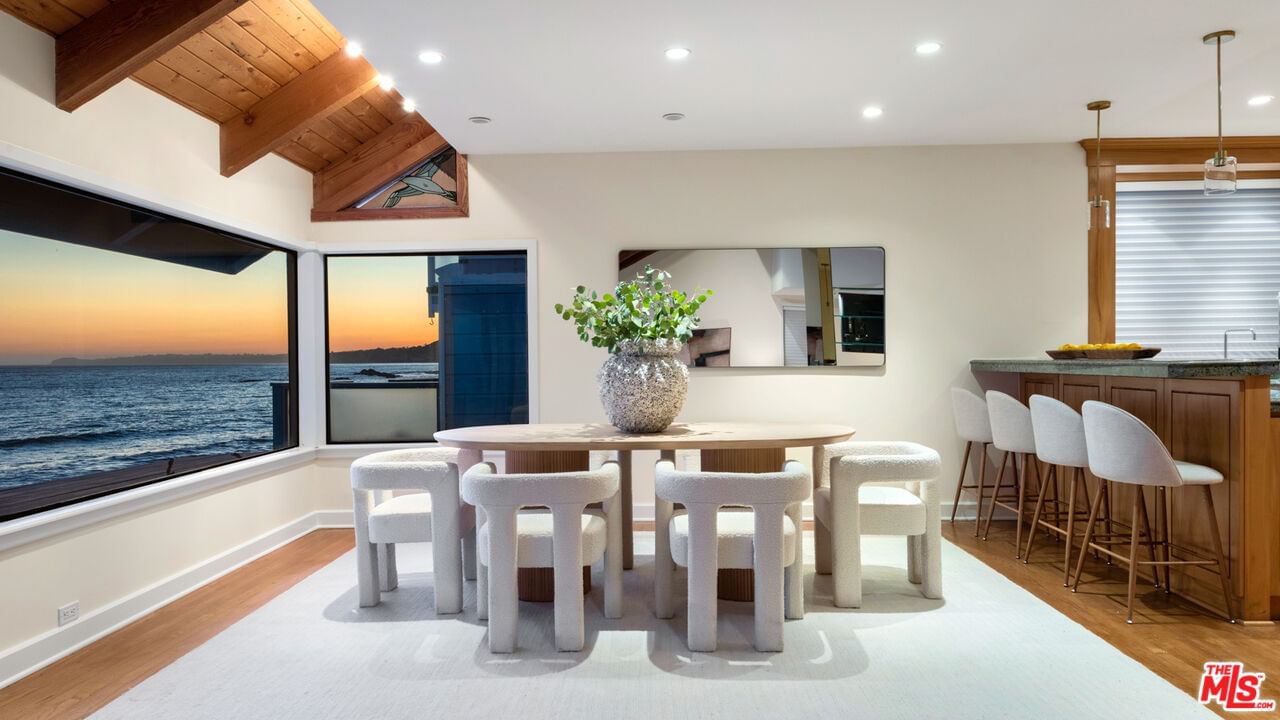 Malibu photo 40