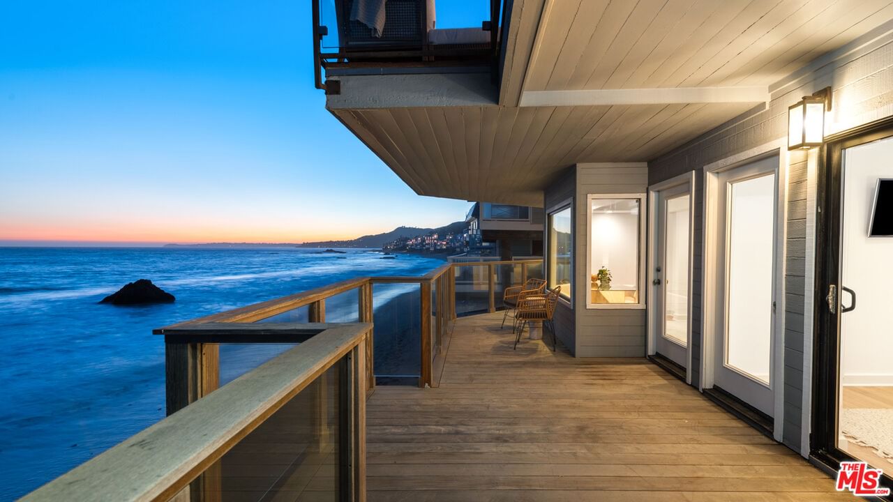 Malibu photo 46