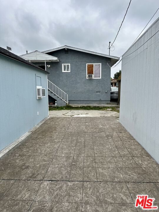 Side photo 15