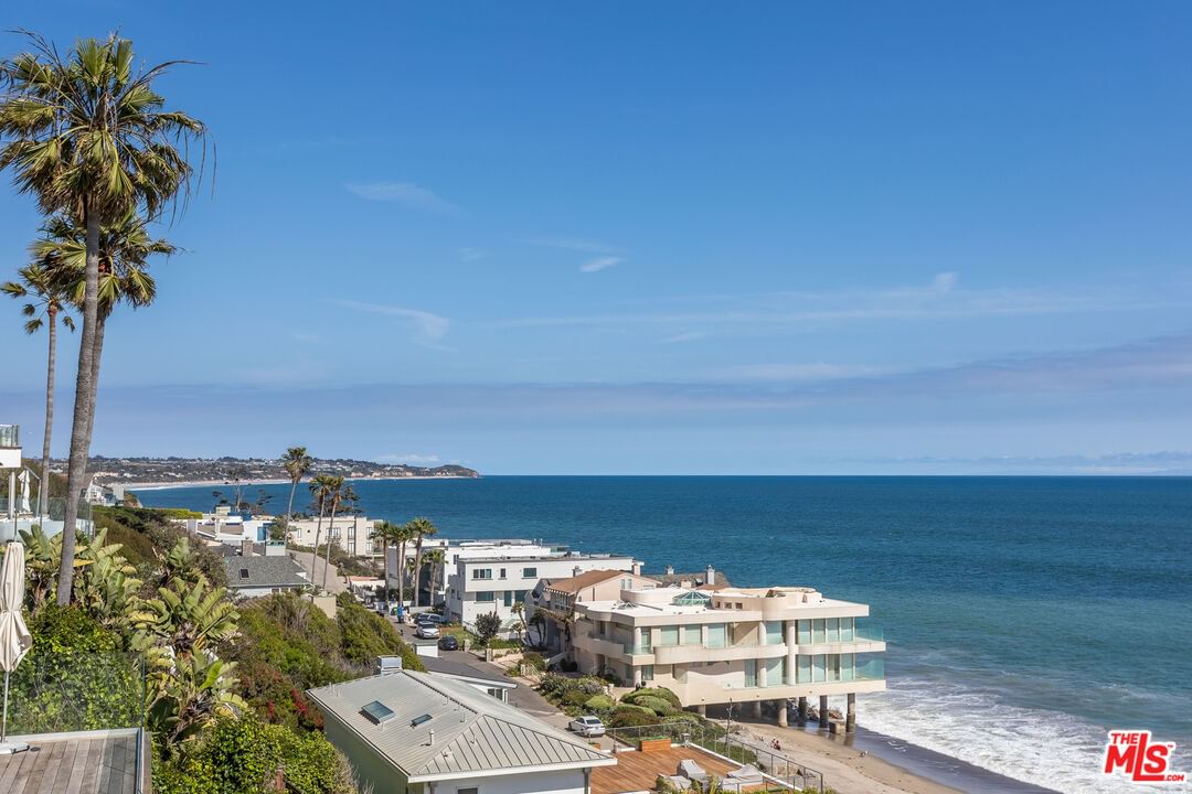 Broad Beach photo 17