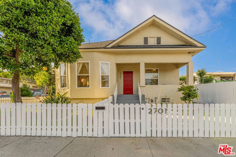 2701 Manitou Ave