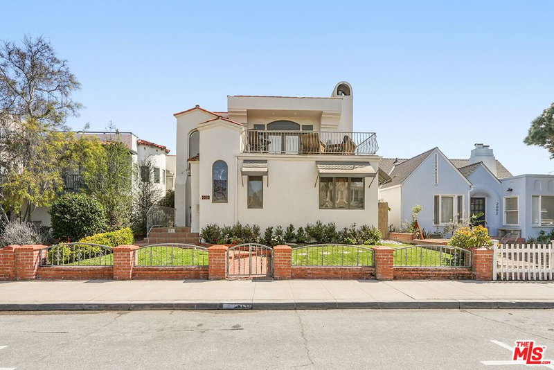 2010 Monterey Blvd