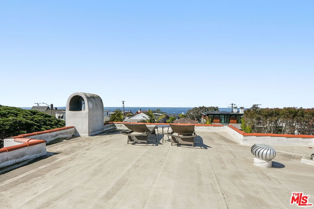 Monterey photo 6