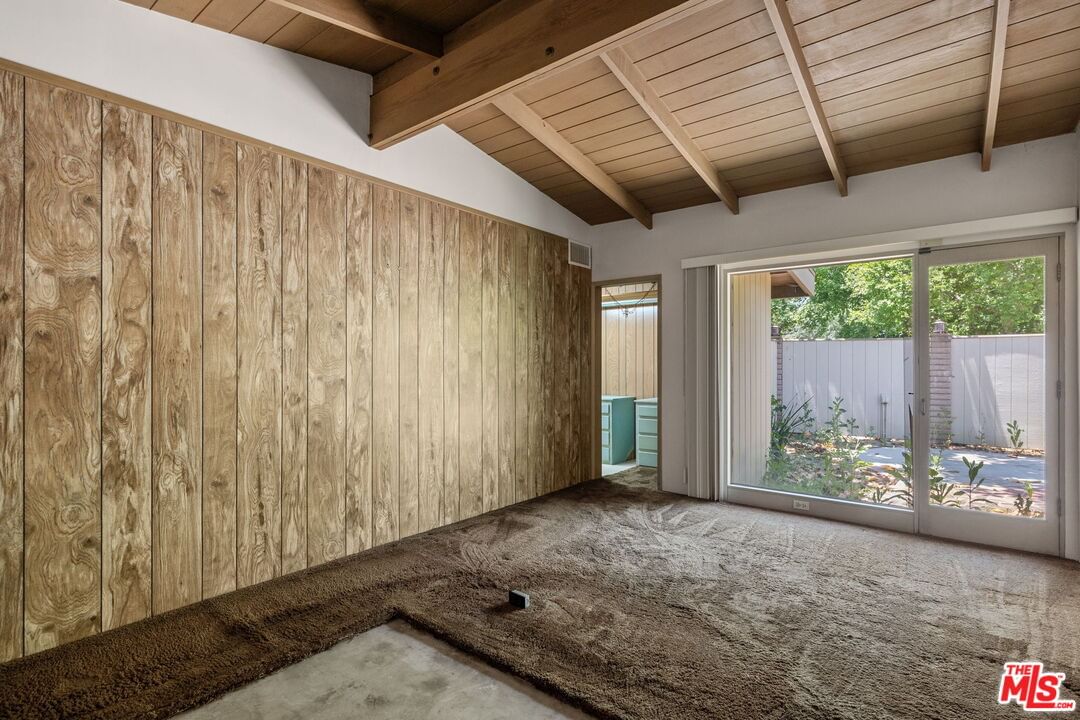 Encino photo 18