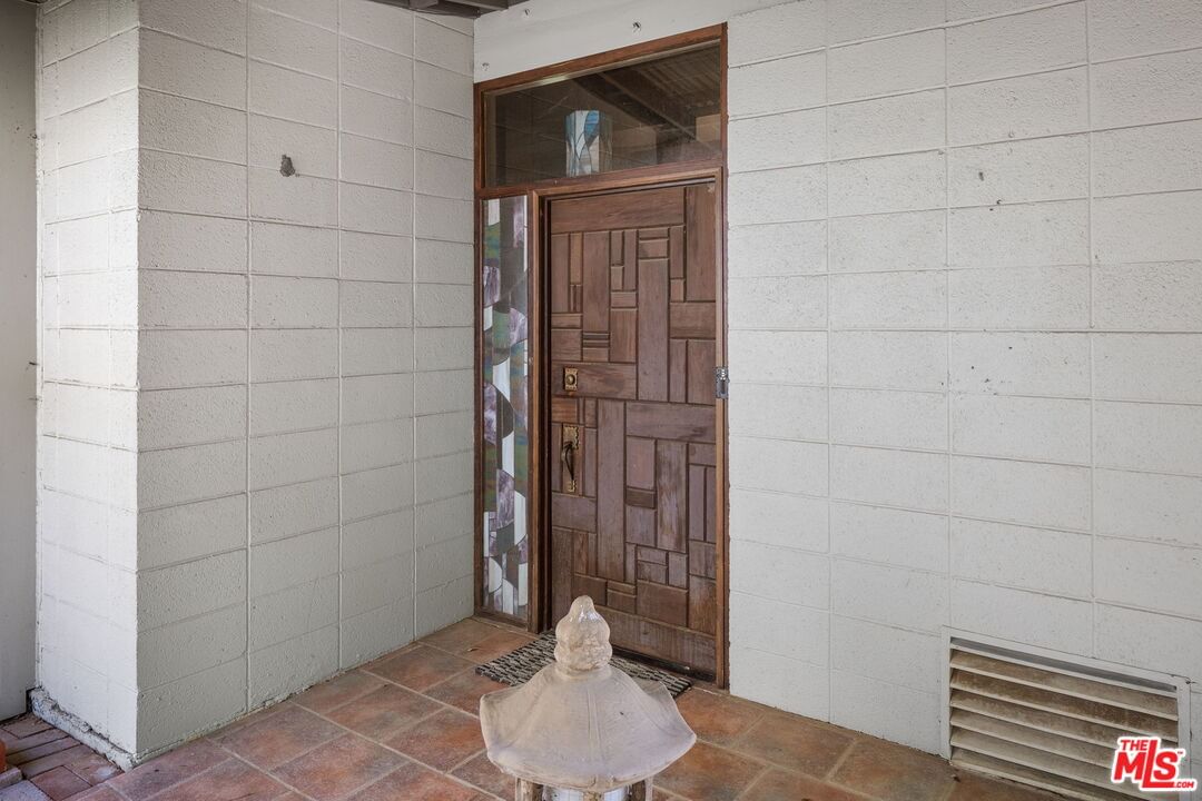 Encino photo 3