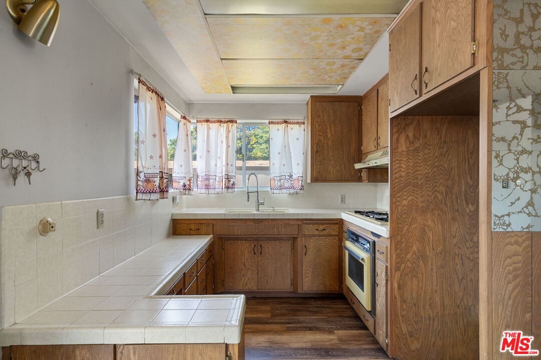 Encino photo 31