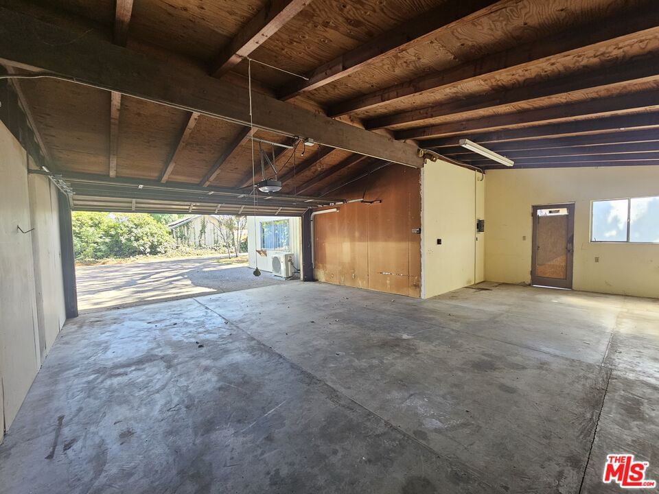 Encino photo 34