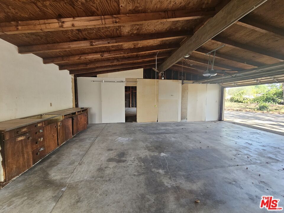 Encino photo 36