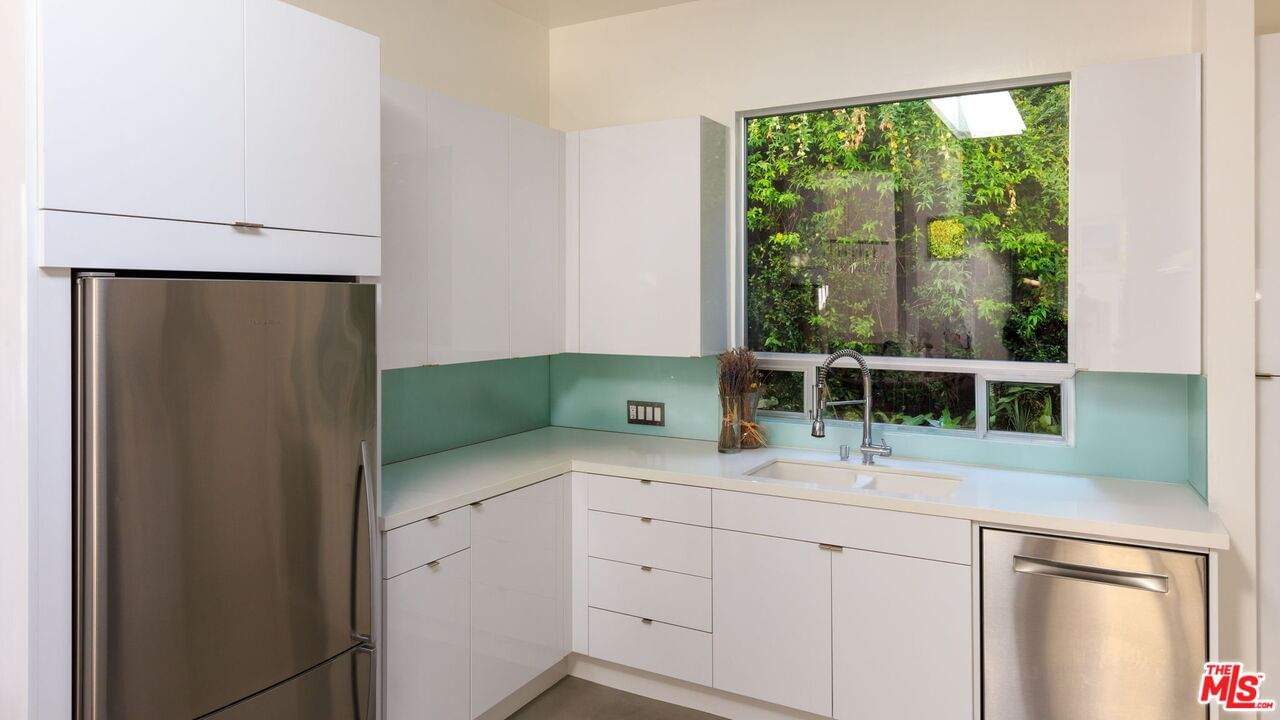Valley Vista photo 21