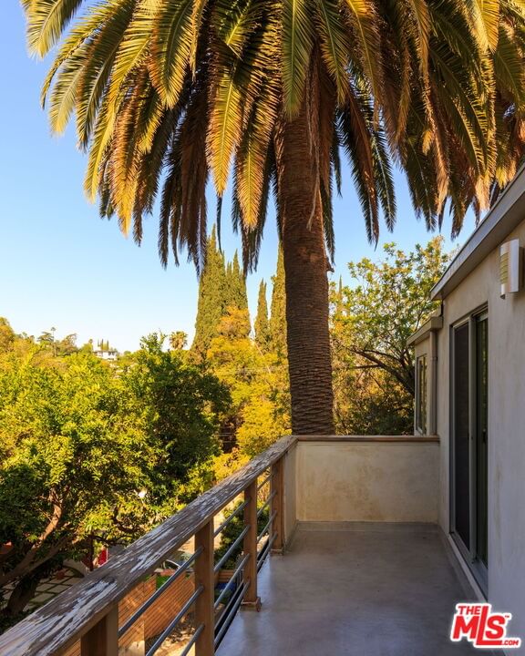 Valley Vista photo 26