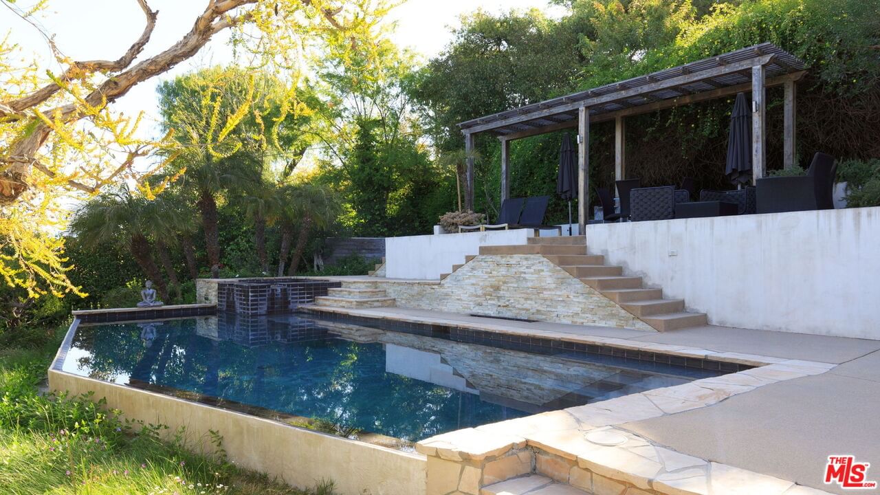 Valley Vista photo 42
