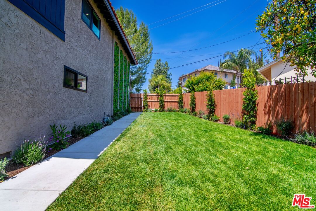 Escondido photo 36