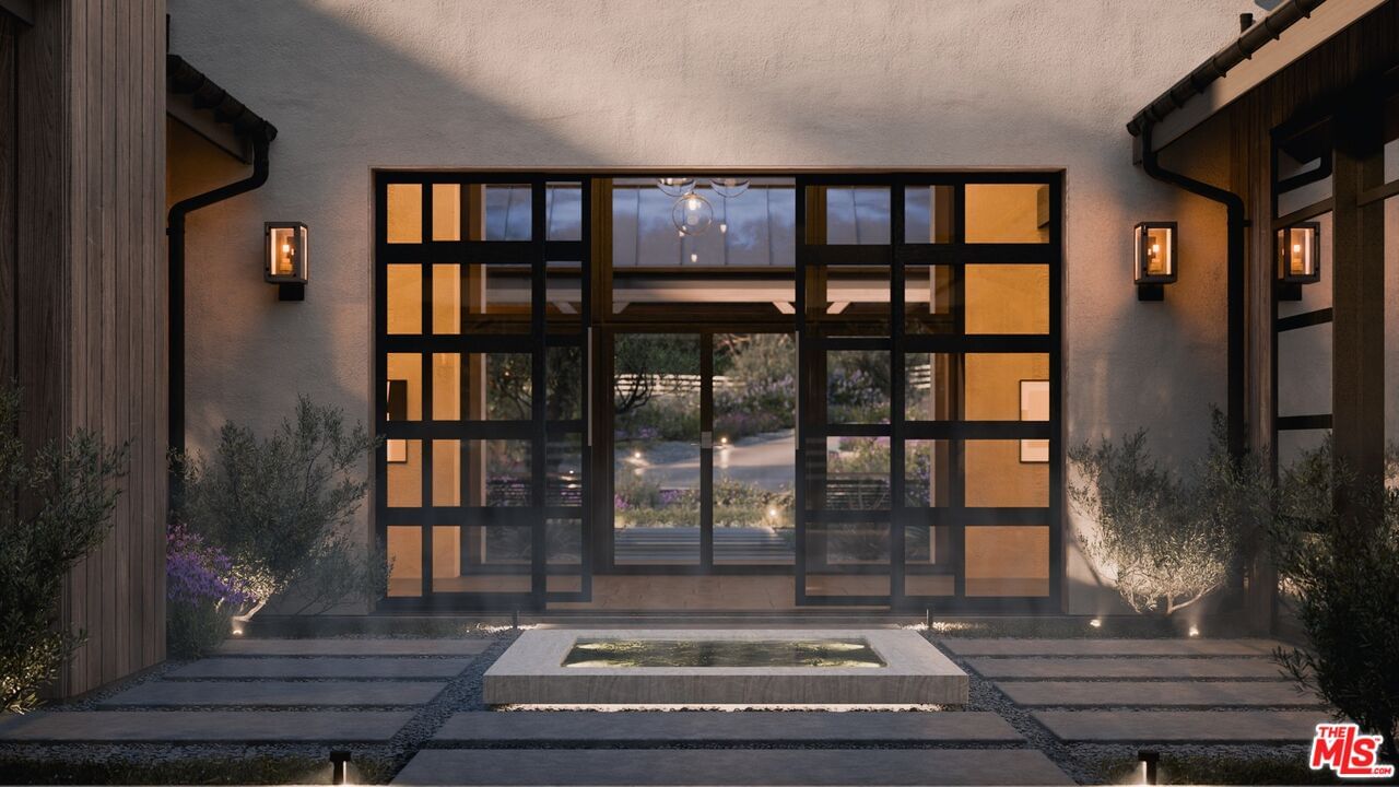 Mulholland photo 13