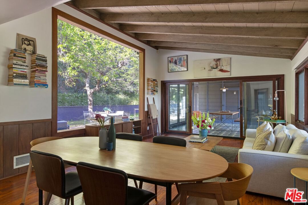 Villa Heights photo 13