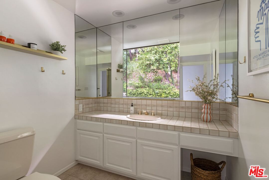 Villa Heights photo 27