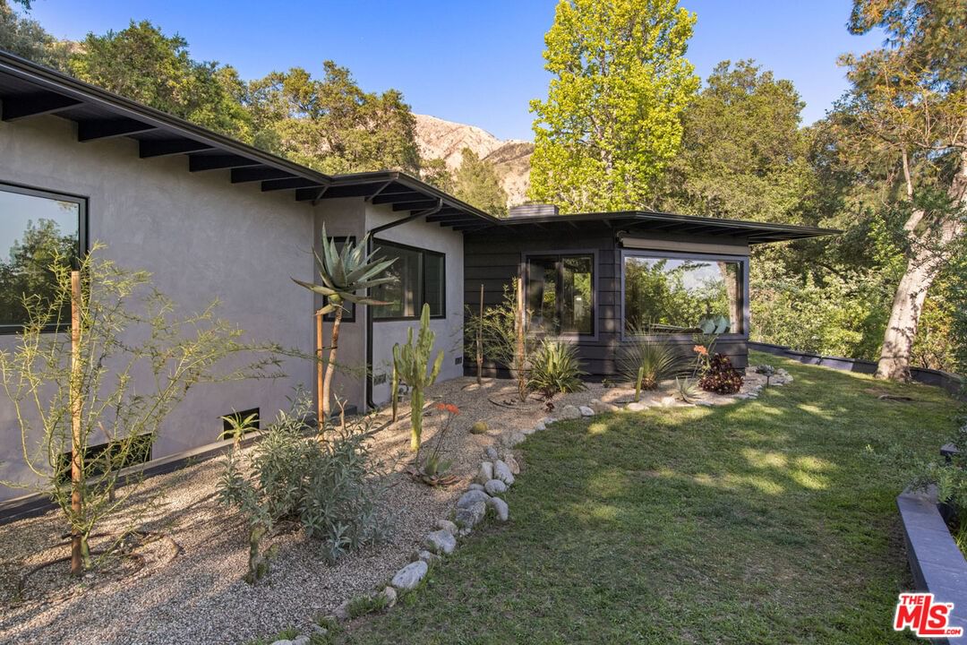 Villa Heights photo 39