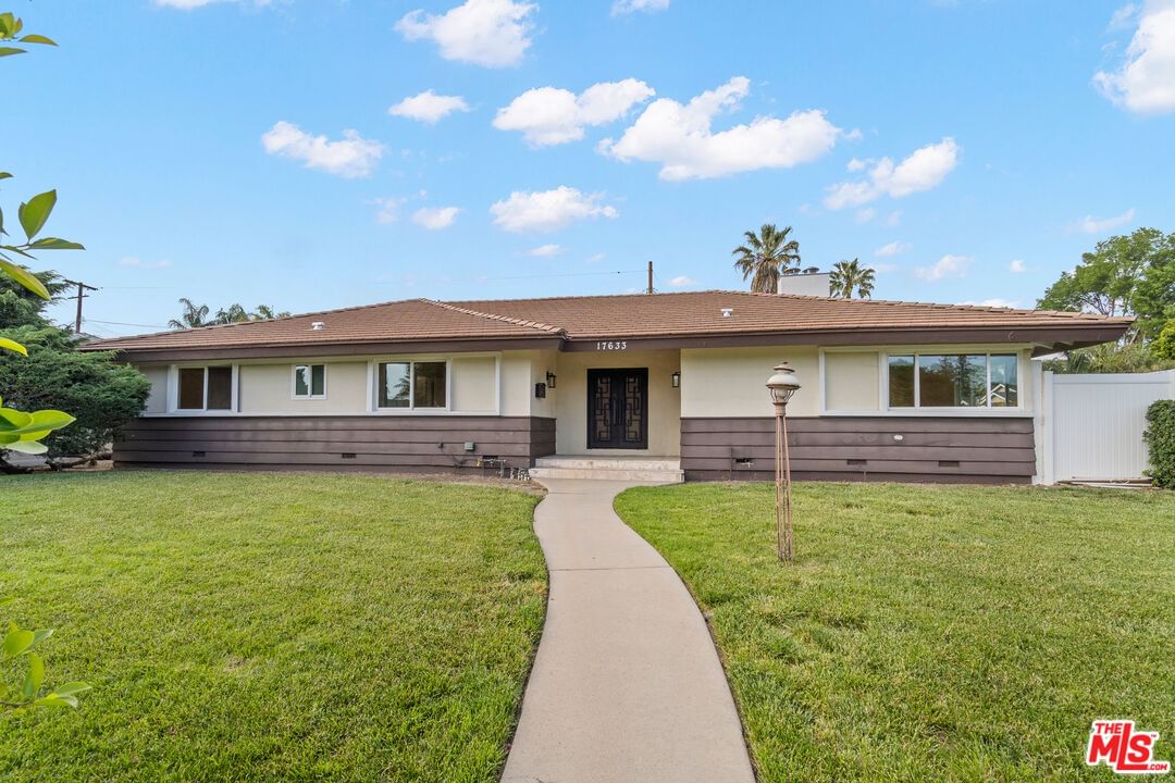 17633 Nordhoff St