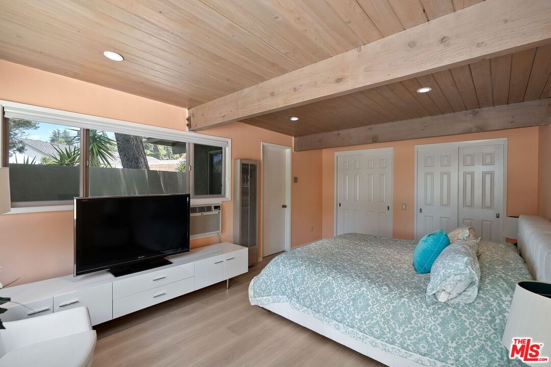 Ocean View photo 42
