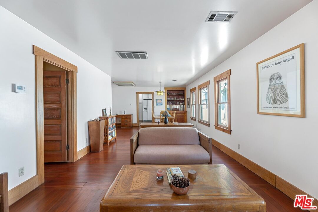 Mentone photo 11