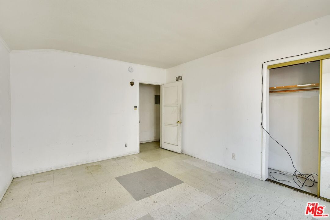 Edgemont photo 19