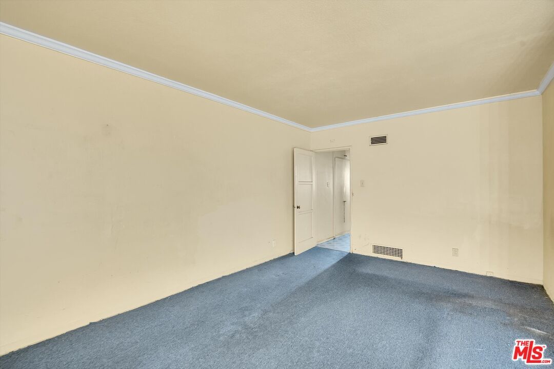 Edgemont photo 26