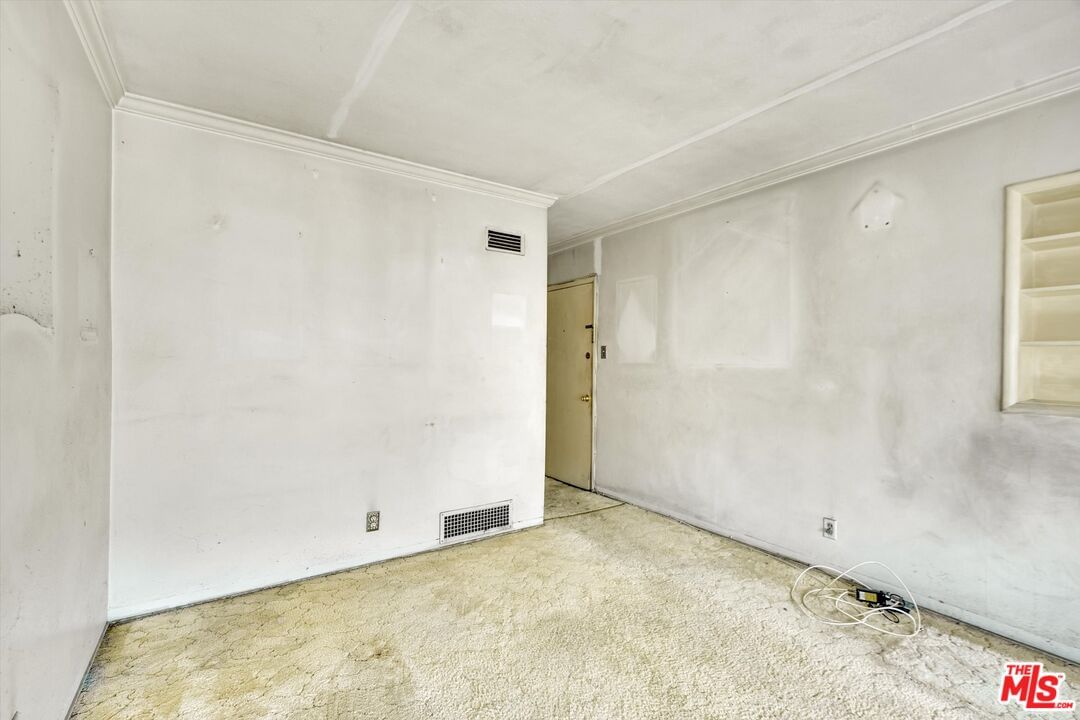 Edgemont photo 59
