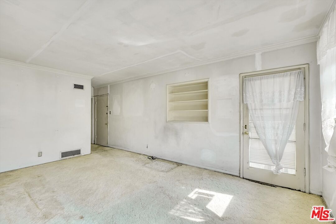 Edgemont photo 60
